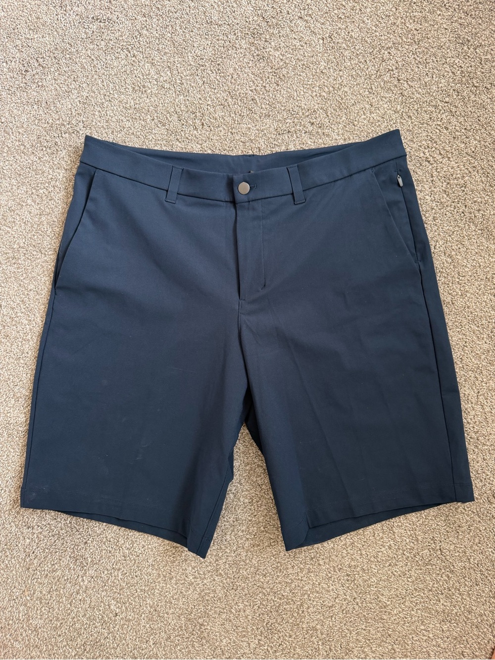 Men’s lululemon short 36